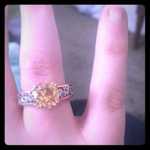Rose gold diamond ring color Champaign